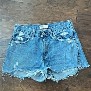 Abercrombie & Fitch The Boyfriend Short Mid rise curve love